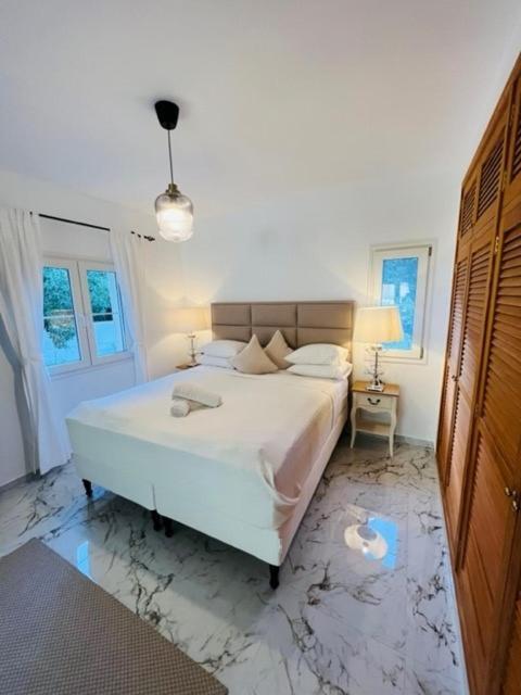 Poolvilla Patricia - Camp De Mar Andraitx Ngoại thất bức ảnh